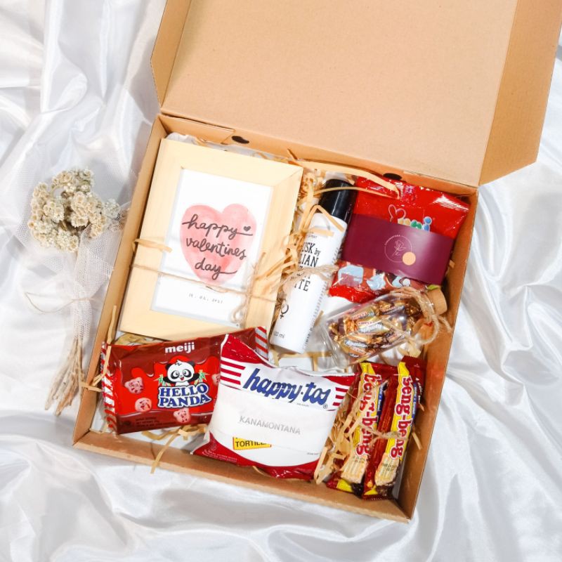 

HAMPERS VALENTINE/VALENTINE GIFT/CHOCOLATE VALENTINE/GIFTBOX VALENTINE