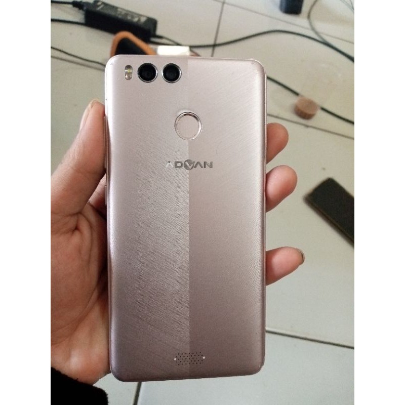 hp minus advan i5c Lte plus ram 2gb sidik jari super amoled, minus ga bisa di sentuh