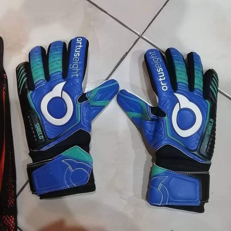 Sarung Tangan Kiper / Goalkeeper Gloves Original by Ortuseight Conqueror Gk Glove