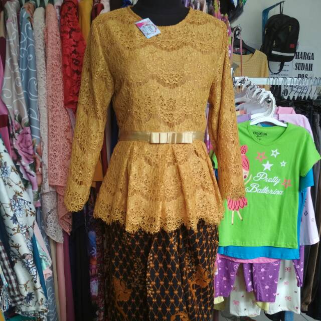 40+ Koleski Terbaik Kebaya Brokat Warna Kuning Kunyit