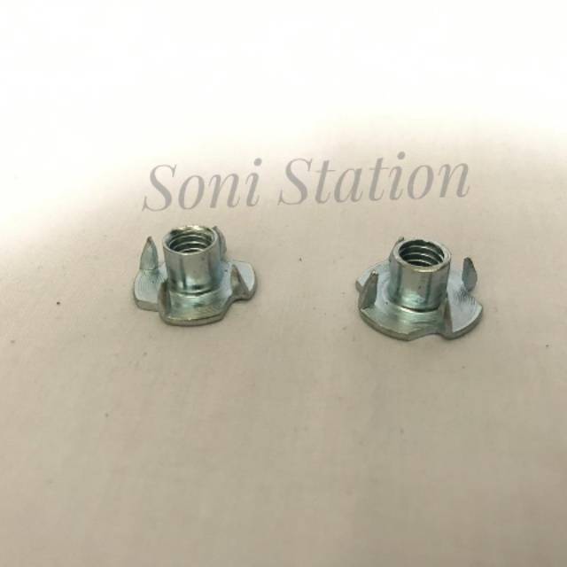 mur cakram 5/16mm / tee nut 5/16mm / mur cakram tanam kayu 5/16