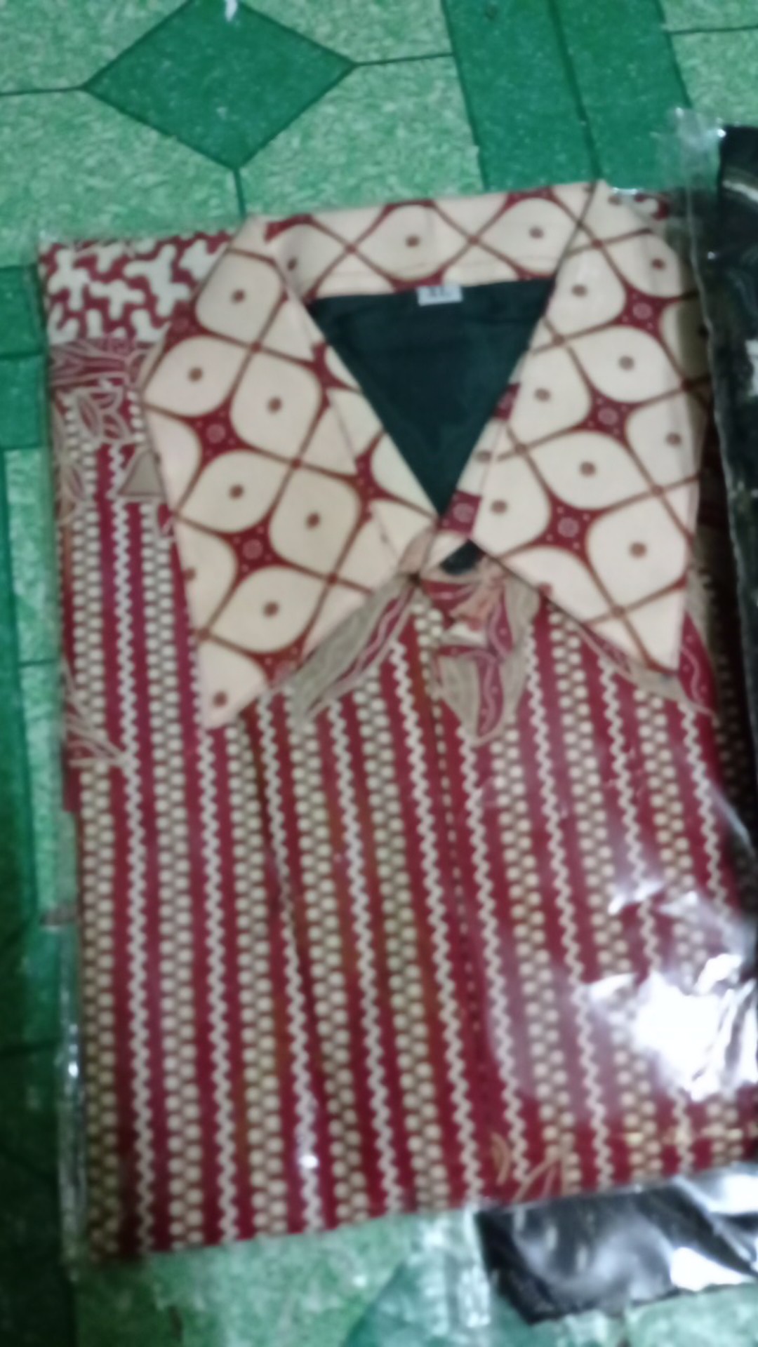 Mawar Liris Pendek Kemeja Batik Pria Full Furing Bahan Katun Cabut Primisima