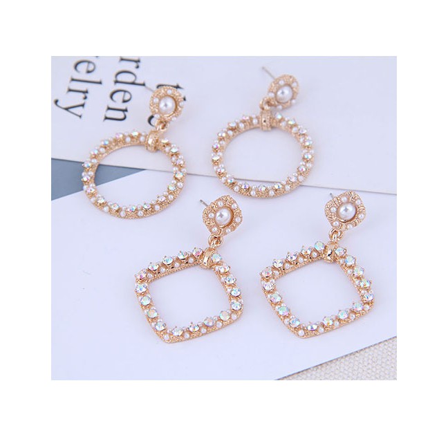 LRC Anting Tusuk Fashion Golden Geometric Cutout Pearl Stud Earrings A60207
