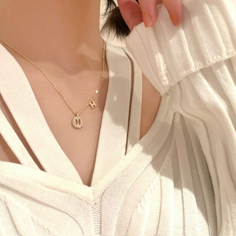 Small design sense H letter fashion light luxury letter clavicle chain inlaid zircon necklace 210807