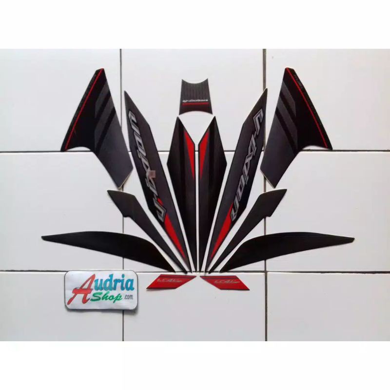 Stiker striping Vixion 2014 hitam