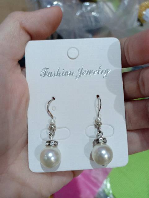 Chloe Pearl Hooks Earrings | Anting Mutiara Handmade