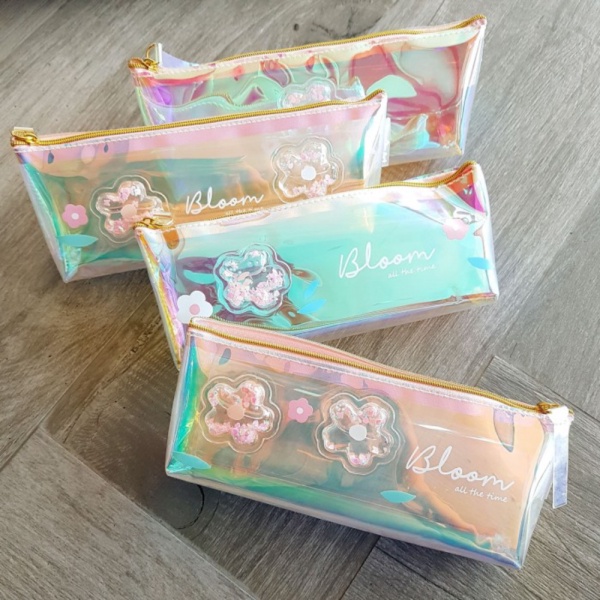 

Dijual Mikado Bloom Transparant Pencil Case Kotak Pensil Bening TR-AA00321 Murah