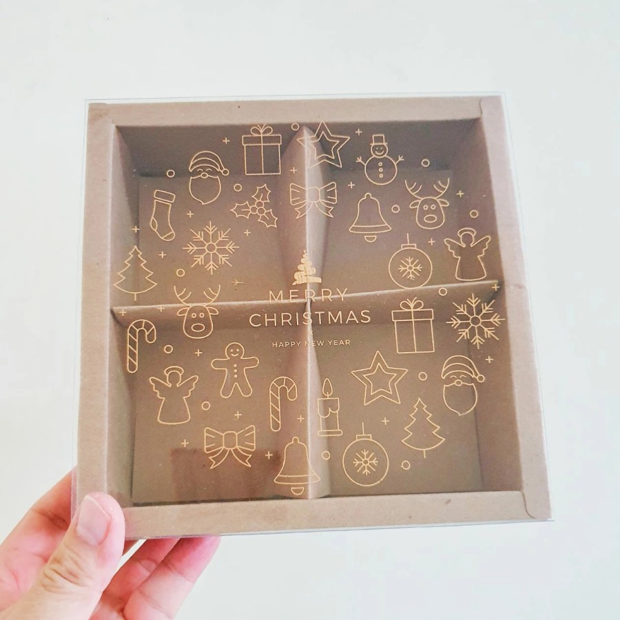 

Box Nastar Sekat 4 Print Motif Merry Christmas Dus Packaging Bingkisan Natal Kotak Hampers Christmas uk. 19x19x 5 cm
