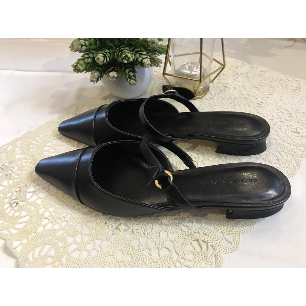 Preloved - Sandal Charles and Keith (ORIGINAL)