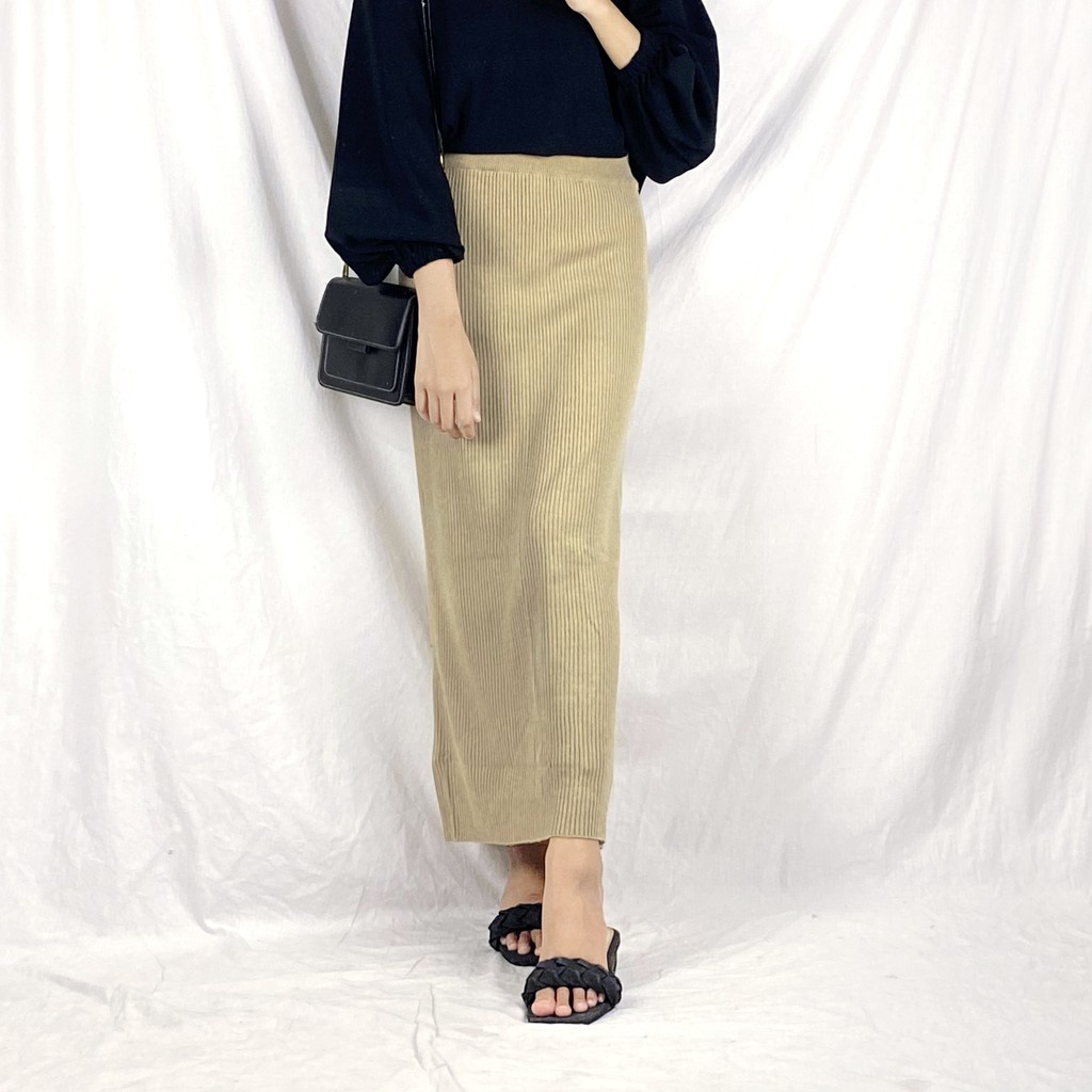 ROK SPAN RAJUT KNITTED LEMBUT