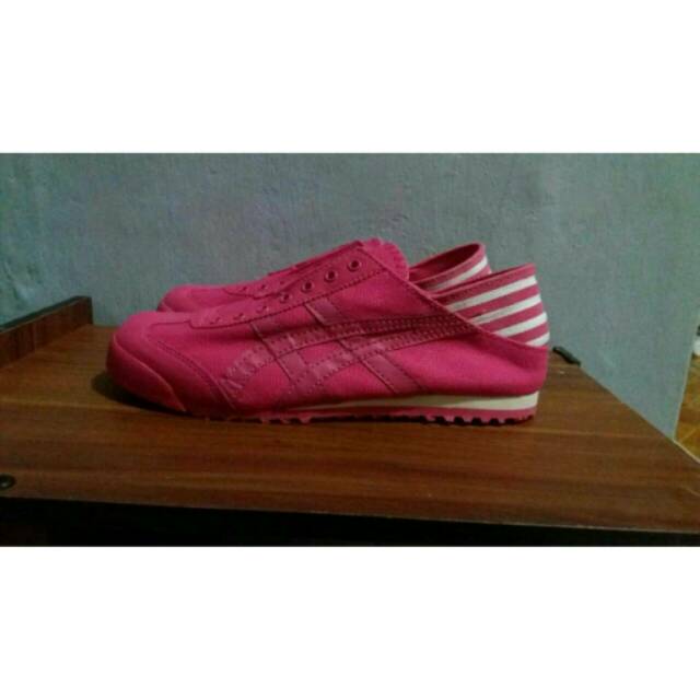 Onitsuka tiger slip on merah pink women