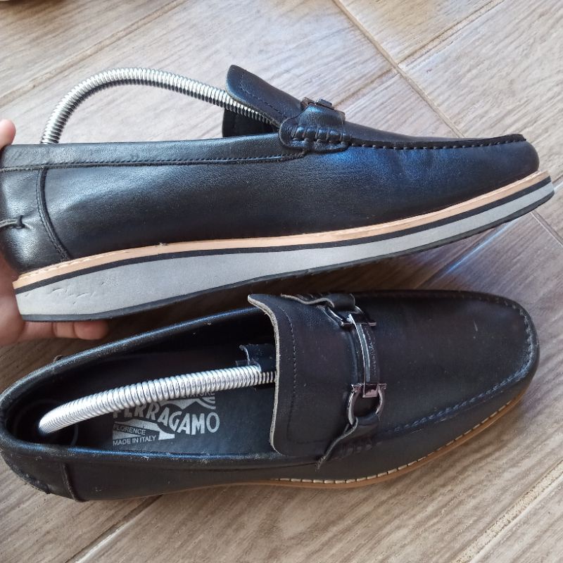 SEPATU FERRAGAMO ORIGINAL SECOND ITALY