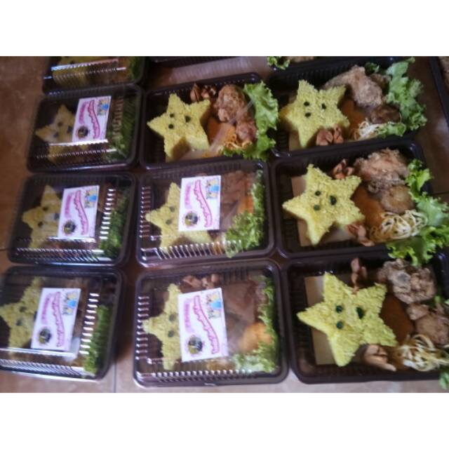 

Nasi kuning bento bintang