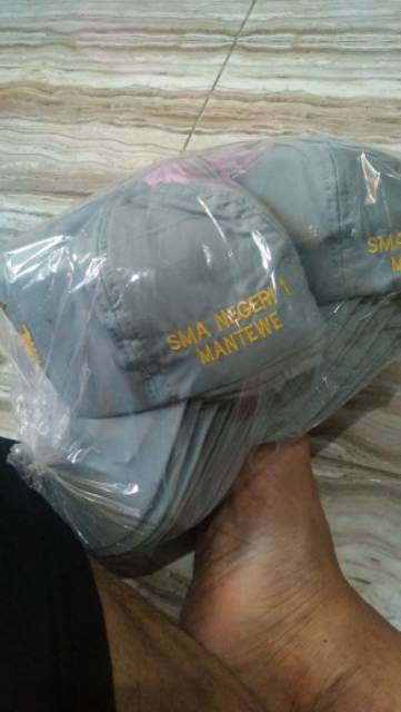 Pesan/Custom Topi sekolah bordir nama sekolah