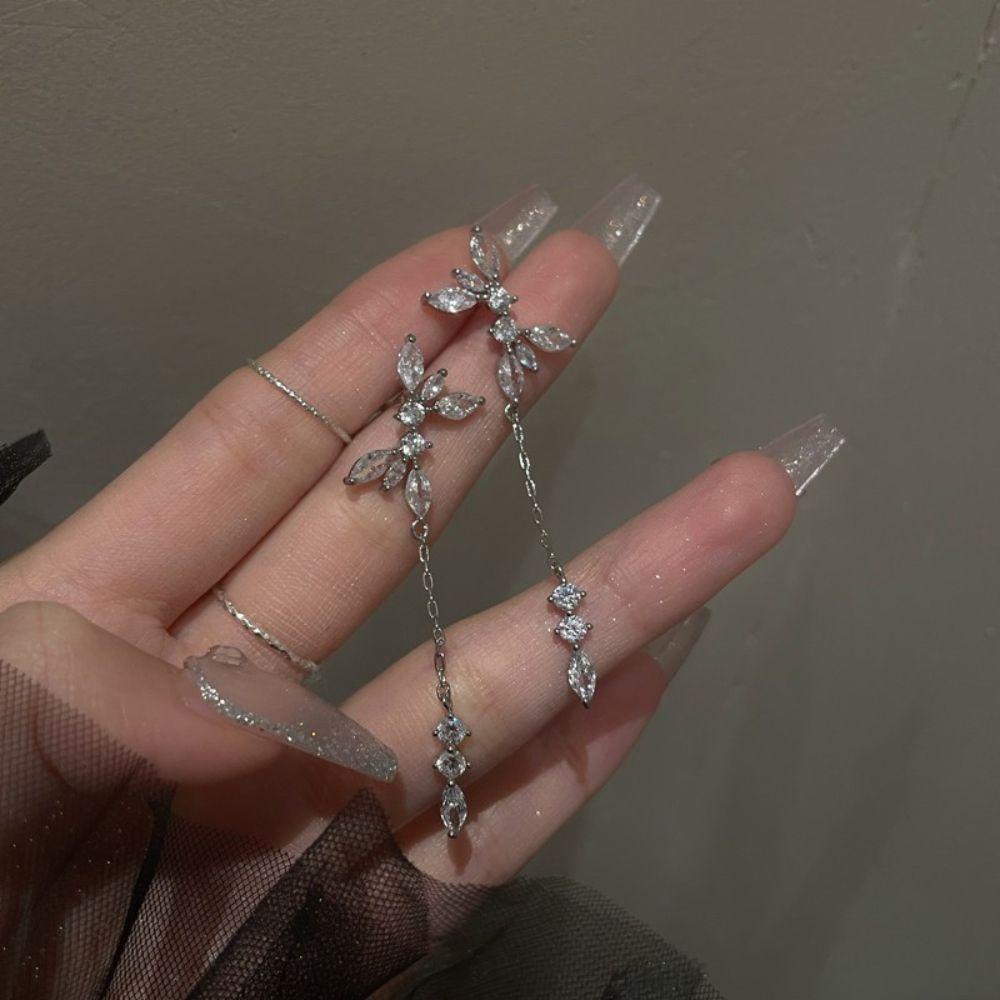 Agustinina Anting Rumbai Panjang Elegan Manis Perhiasan Fashion Berlian Imitasi Hadiah Indah Wanita Ear Studs