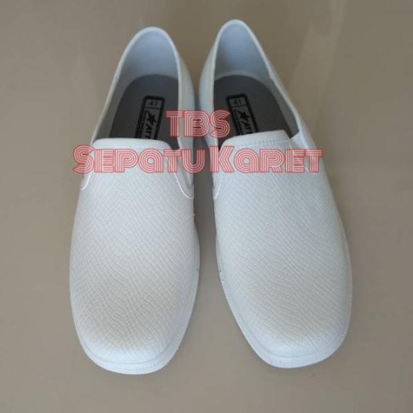 Terlaris JSQ TBS Sepatu Karet Pria Warna Putih APD non medis Att Sa 01 YR SPM