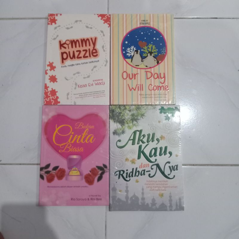 ( PROMO ) Obral paket murah ( isi 4 buku ) Novel remaja // fiksi // non fiksi // best seller // fantasi // romance // original // baru // new old stock-Paket 1