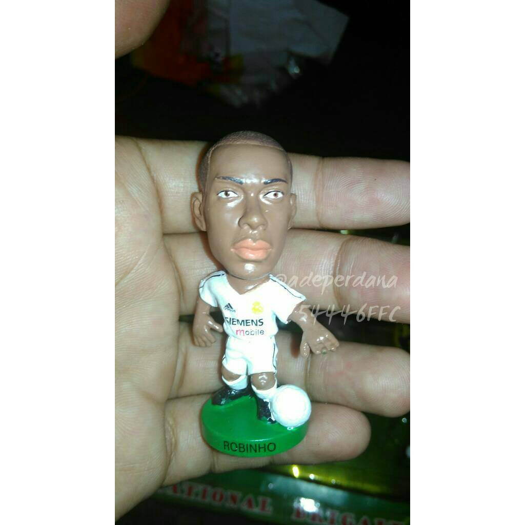 Robinho Action Figure Bola Real Madrid