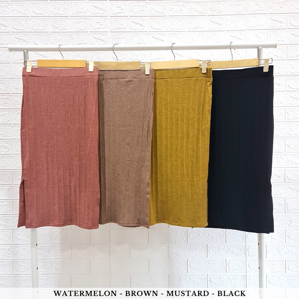 !! PO READY AKHIR JUNI !! 4401 KATLYA BUTTON KNIT SET ROK-4