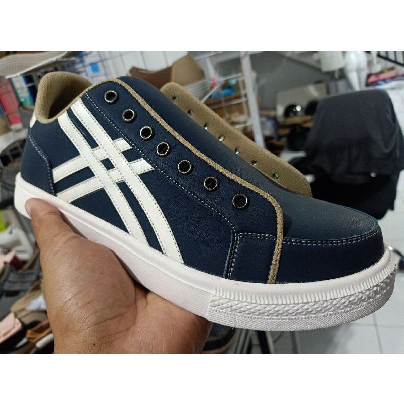 Sepatu Pria Kasual Trendy One Love Original Nyaman Awet Model Kekinian