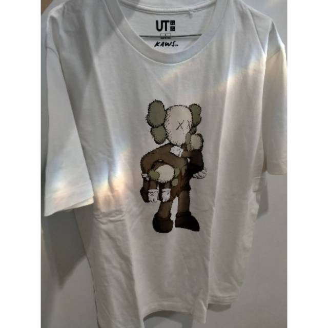 uniqlo x kaws second 100% original nego