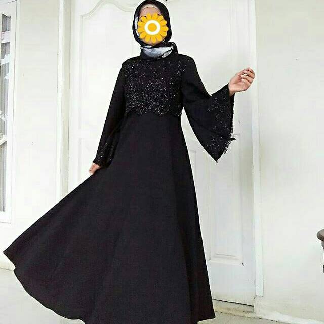 Zahira Dress
.