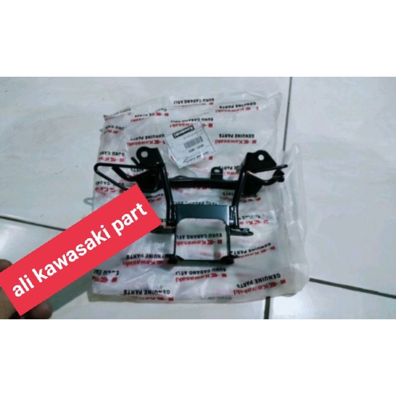 BRACKET BRAKET BATOK Z250 SL Z250SL ORIGINAL