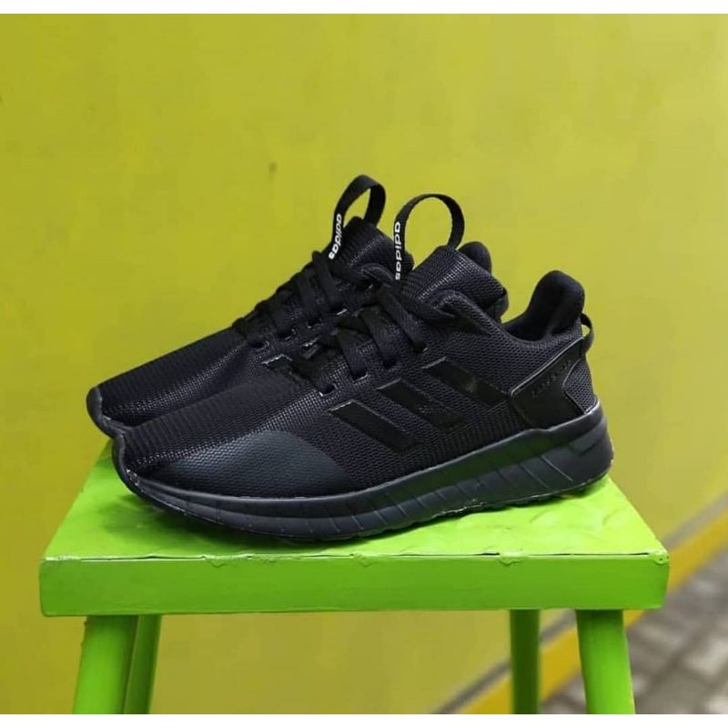adidas Questar