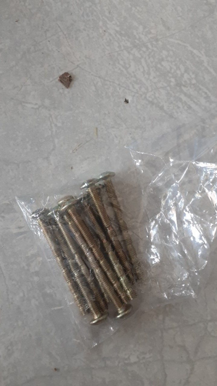 Baut Patah Skrup Tarikan / Handle Laci Lemari