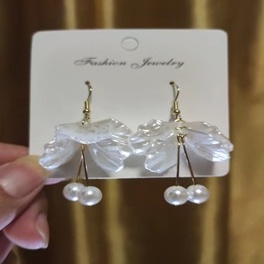 Anting Tusuk Silver Desain Kelopak Bunga Hias Mutiara Putih Gaya Jepang Korea