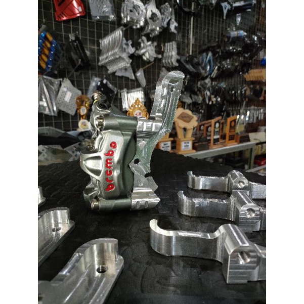 Breket Kaliper monoblok brembo M50 nmax blkg