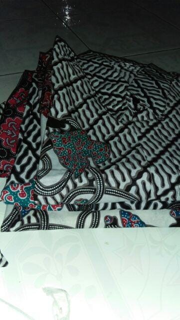 Batik Couple Keluarga Sania Ruffle Ori Ndoro Jowi Dnt Motif Morena