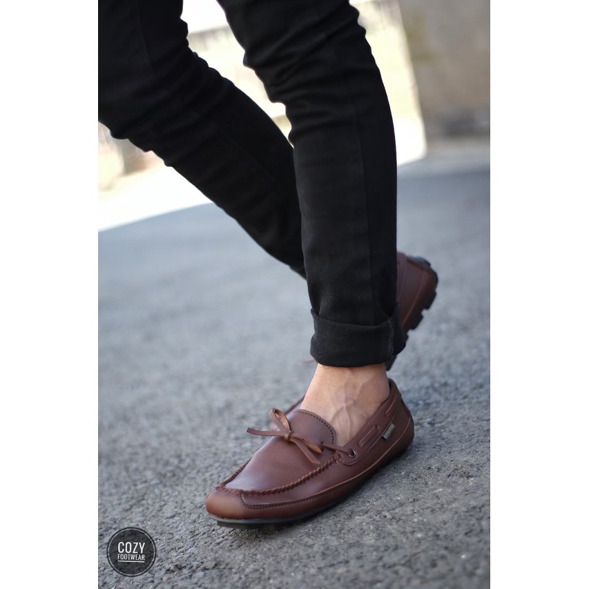 CERIS x KAGAWA BLACK - SepatuFormal Pantofel pria Resmi Formal Hitam Casual Kantor Kuliah Pesta Kondangan Gereja Kerja PNS Guru Kulit Syntetic Gaya Trendy Terbaru Kekinian Murah CZ7006