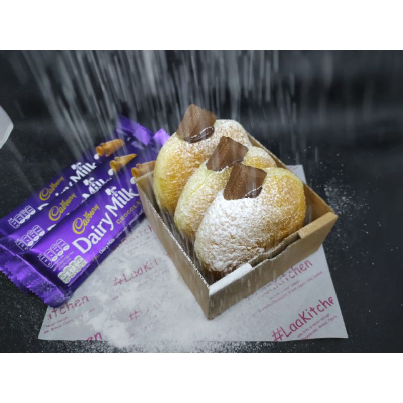 

BOMBOLONI Donat isi Double Choco Cadbury