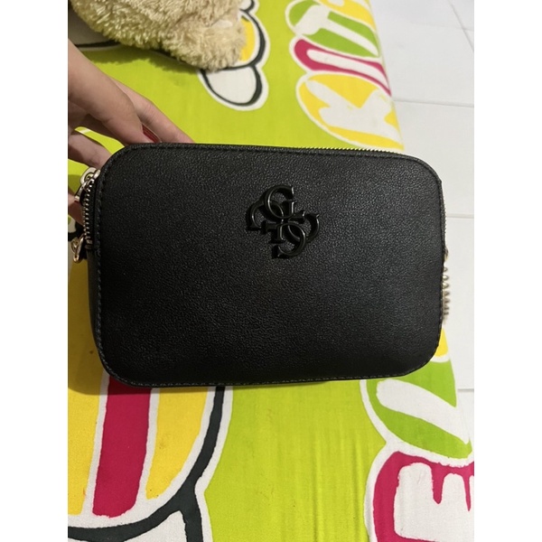 guess crossbody camera noelle black