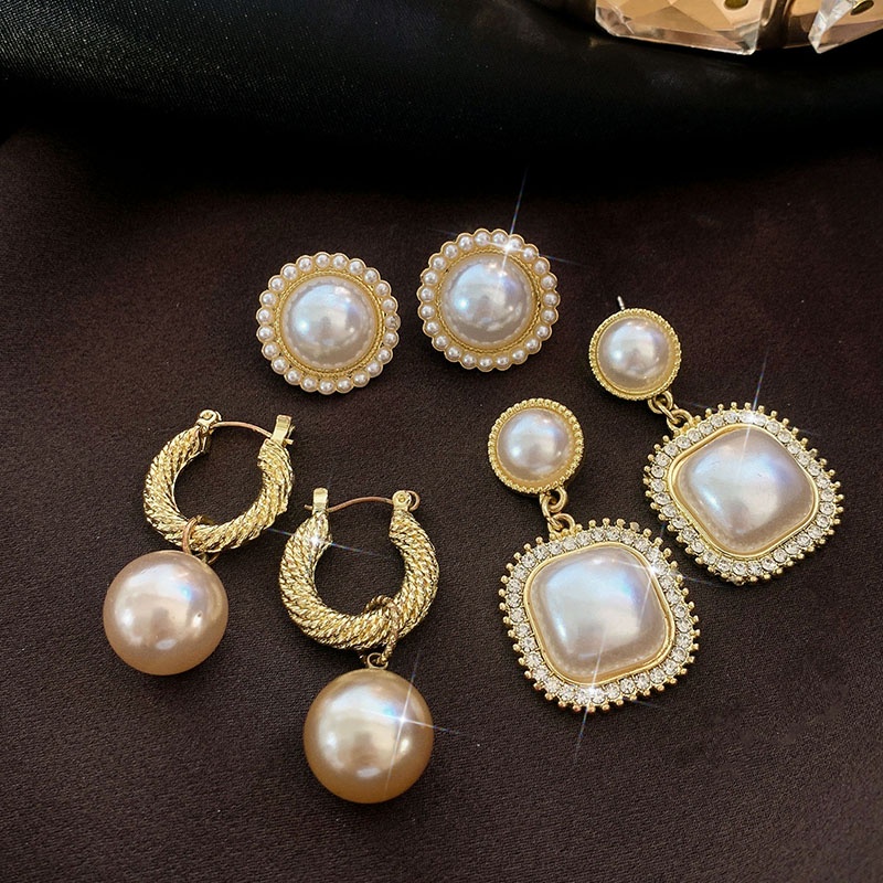 Anting Stud Panjang Hias Mutiara Berlian Gaya Vintage Untuk Wanita