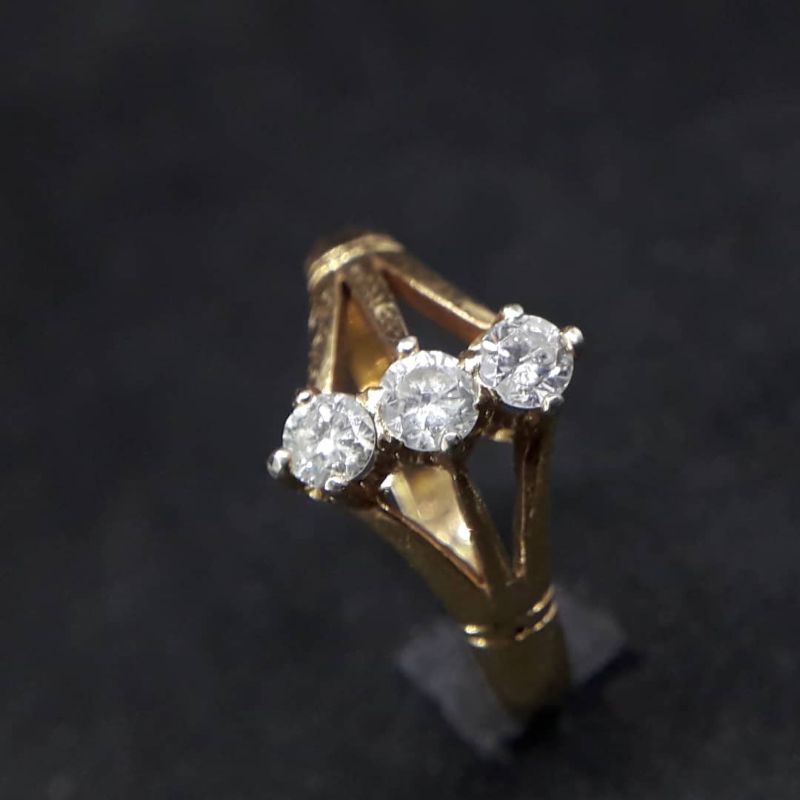 Cincin berlian harga pengrajin