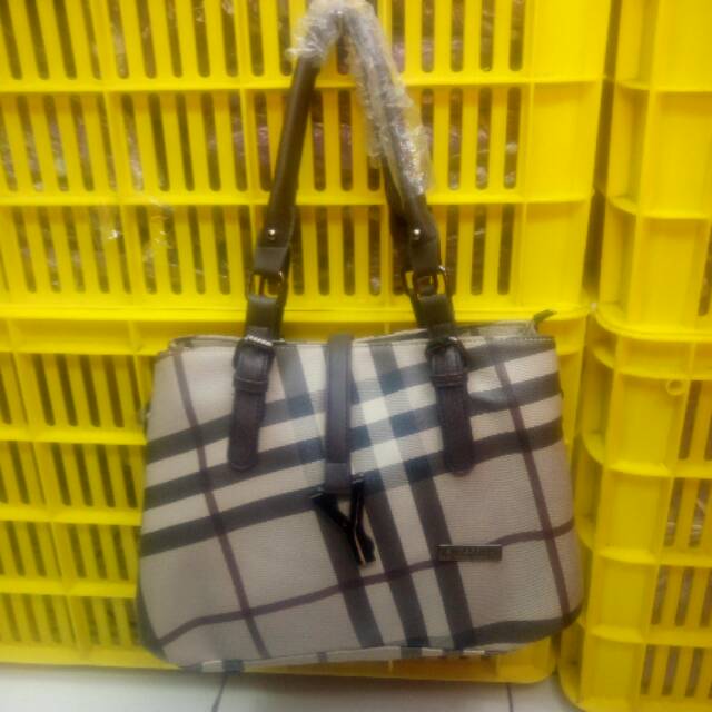 Tas Burberry
