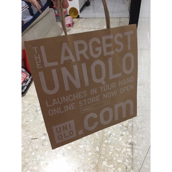

paper bag uniglo