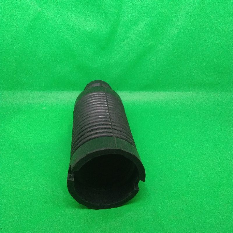 BOOT SHOCK BREAKER BELAKANG SOLUNA/STARLET