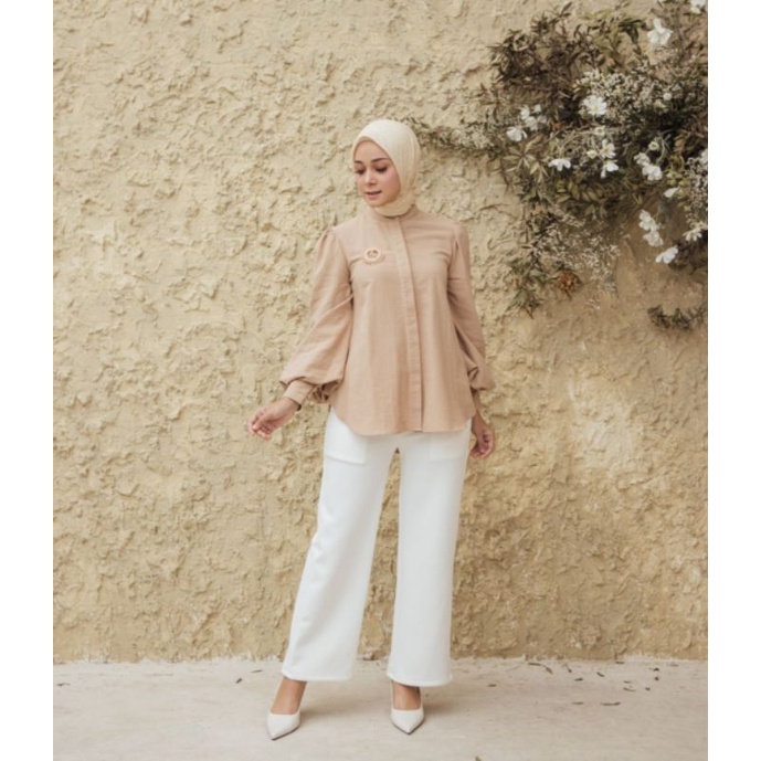 Ashley Blouse in Almond by#Wearing Klamby