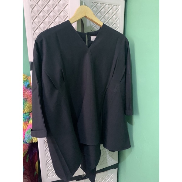 preloved blouse chapter 9