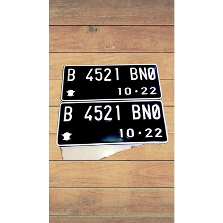 plat nomor standar Samsat sepasang