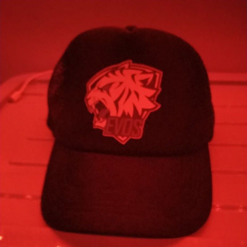 topi evos ukuran dewasa