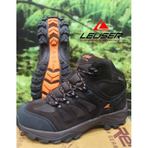 Sepatu Gunung Rei Bassent