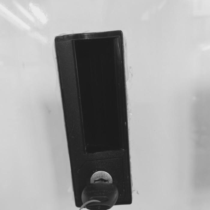 

Cabinet | Kunci Loker Lion Warna Hitam