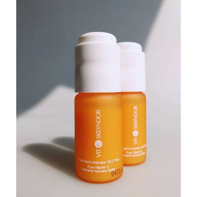 SKEYNDOR Pure Vitamin C Intense Recovery Factor.
.