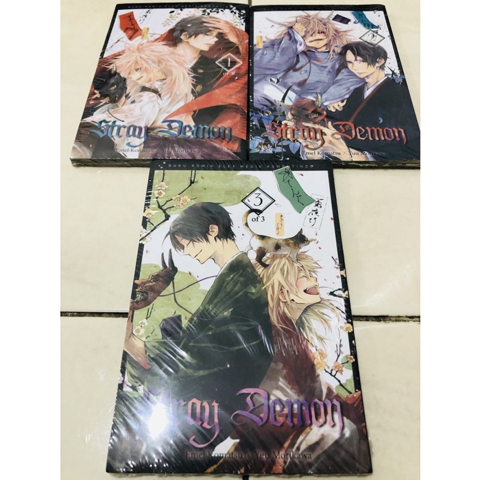 Paket Buku komik stray demon set