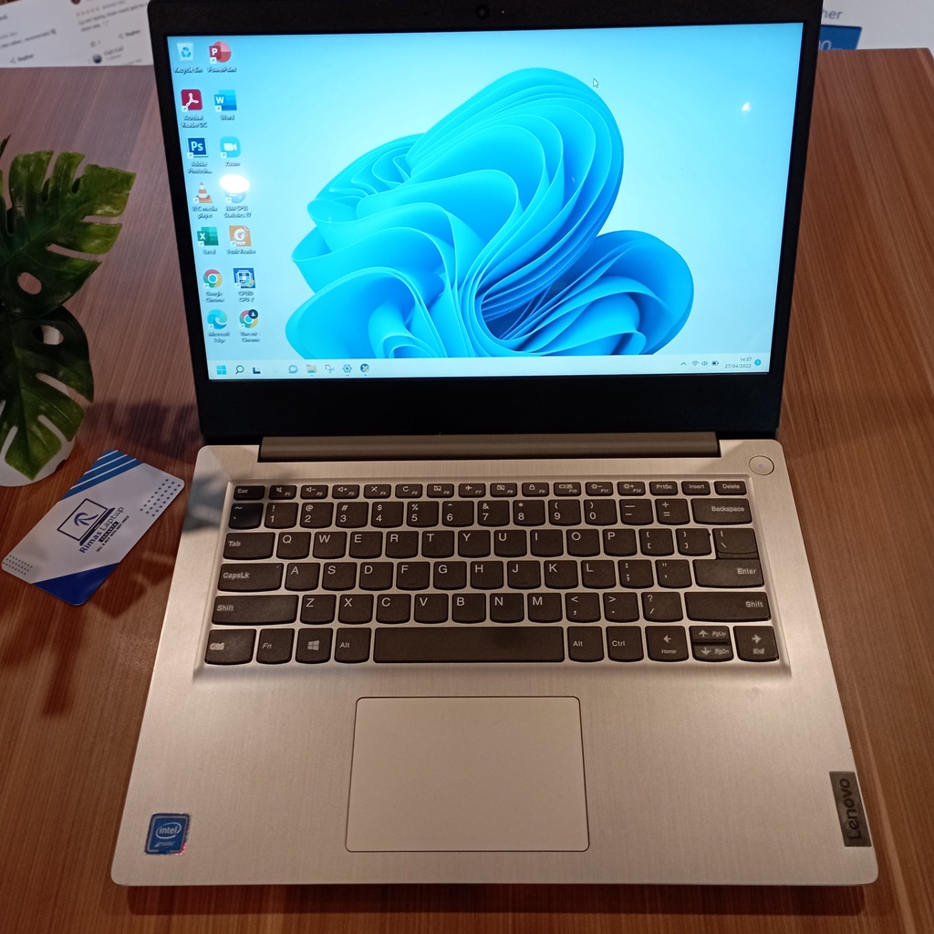 Lenovo Ideapad Celeron Ram 4 GB SSD 256 GB IPS Second Bekas
