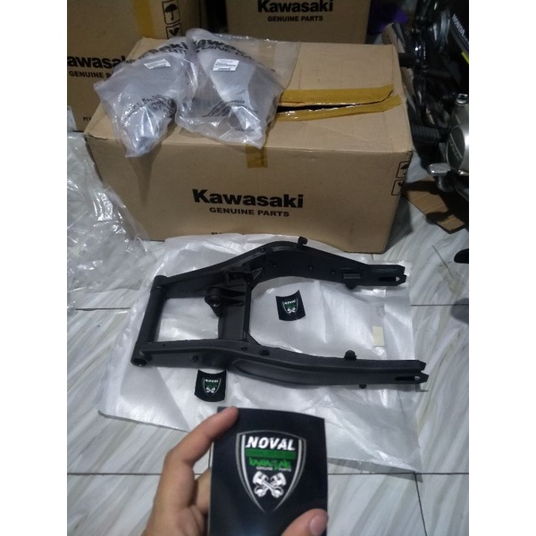 SWING ARM AREM ZX25R ORIGINAL KAWASAKI
